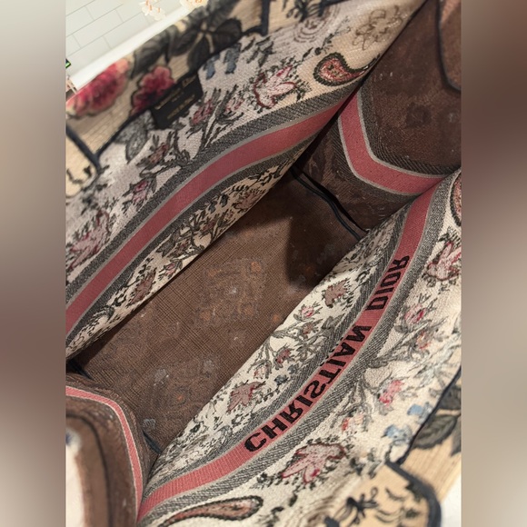 DIOR Large Floral Book Tote - Picture 7 of 10